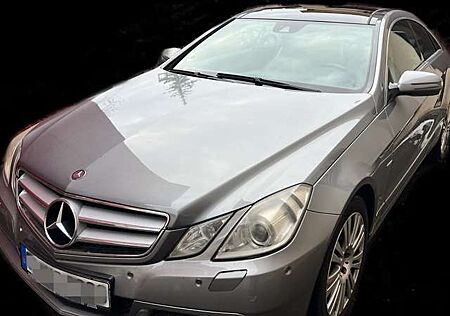 Mercedes-Benz E 350 CGI Coupe BlueEFFICIENCY 7G-TRONIC Avantgarde