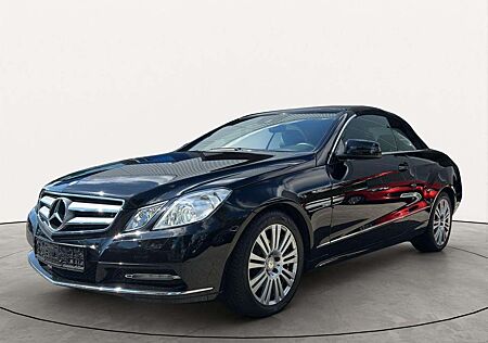 Mercedes-Benz E 200 Bi-Xenon/Leder/Airscarf/PDC/Navi/SHZ