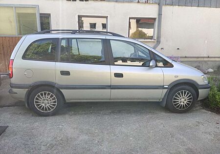 Opel Zafira 1.8 16V Comfort