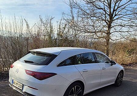 Mercedes-Benz CLA 180 Shooting Brake 7G-DCT Progressive Line Advanced