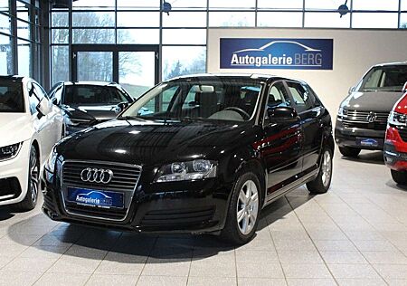 Audi A3 Sportback 1.6 Attraction Climatronic PDC SHZ