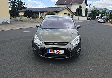 Ford S-Max Titanium (
