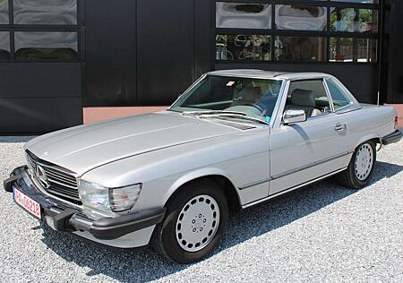 Mercedes-Benz SL 560 560 SL R 107