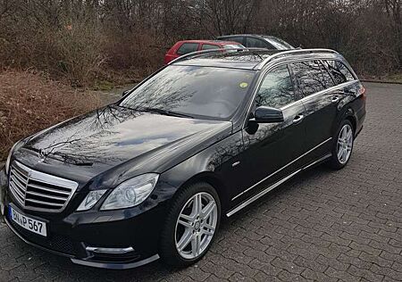 Mercedes-Benz E 350 T CDI DPF 4Matic BlueEFFICIENCY 7G-TRONIC