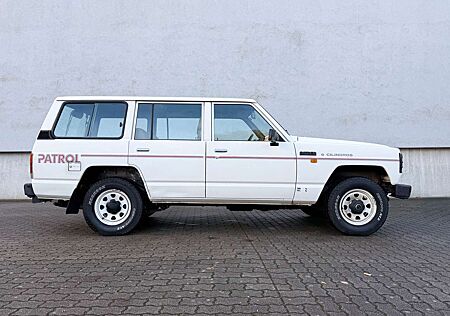 Nissan Patrol 260 3.3D SD33 rostfrei 7 Sitzer