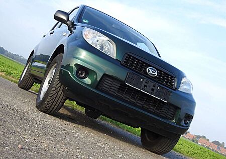 Daihatsu Terios 2.Hand. 56147km. AHK. Klima. Winterreifen !