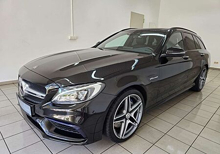 Mercedes-Benz C 63 AMG T 4.0 V8 Panorama Burmester Sportabgas Distronic
