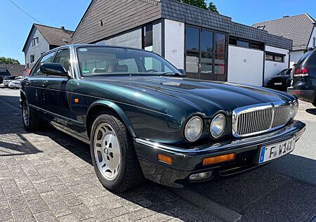 Jaguar XJ6 Executive 3.2 |Klima|Sitzheizung|Schiebedach