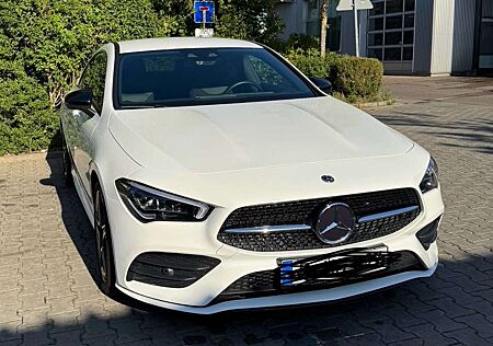 Mercedes-Benz CLA 200 Shooting Brake 7G-DCT AMG Line