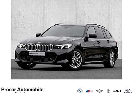 BMW 320 i M SPORT+AHK+PANO+SHZ+