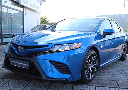 Toyota Camry Hybrid Sport