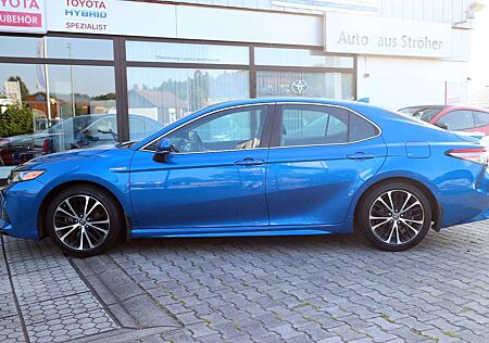 Toyota Camry Hybrid Sport