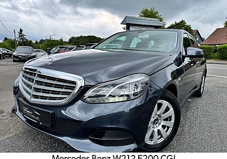 Mercedes-Benz E 200 CGI BlueEfficiency* LED*AHK*WENIG KM*