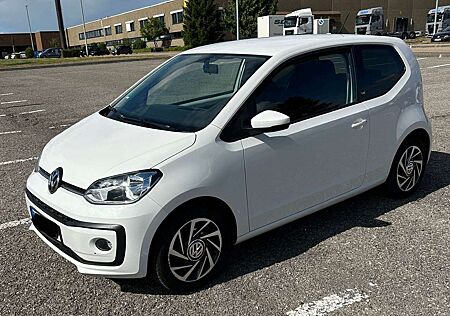 VW Up Volkswagen ! ! (BlueMotion Technology) sound !