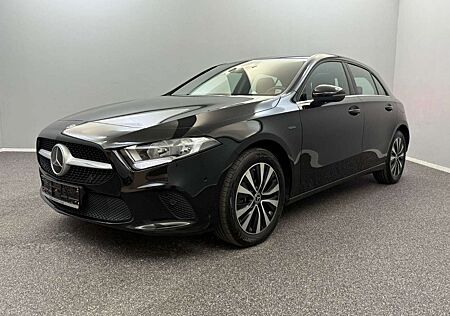 Mercedes-Benz A 250 e DCT PANO*WIDE*KAM*SHD*ACC*NAVI*CARPLAY