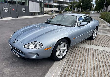 Jaguar XK8 Coupe