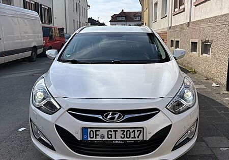 Hyundai i40 i40cw 1.7 CRDi Fifa World Cup Edition