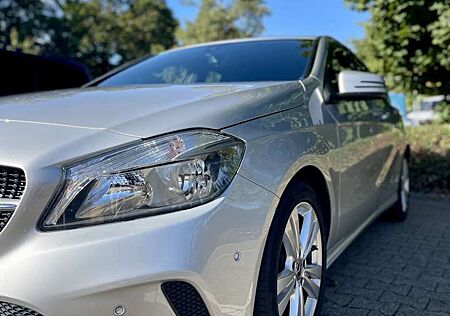 Mercedes-Benz A 200 BlueEfficiency (176.043)