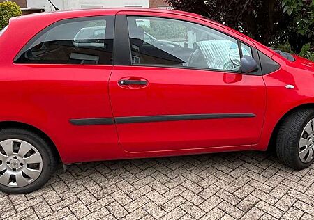Toyota Yaris 1.33 VVT-i Cool+