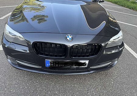 BMW 525d 525 Touring Aut.soft close.Haedup disp. pano