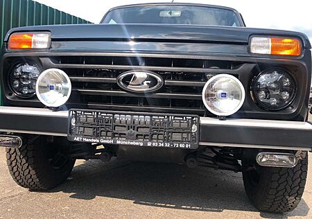 Lada Niva LEGEND "PREMIUM PLUS"! VIP-AUSSTATTUNG!