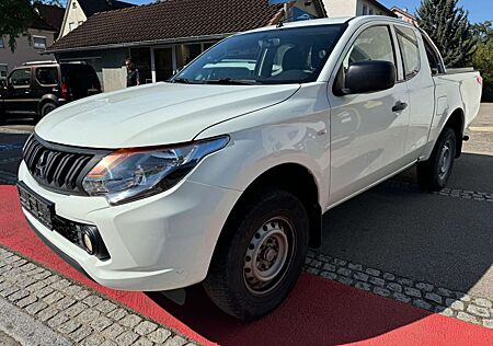 Mitsubishi L200 Basis Club Cab 4WD 1. Hand