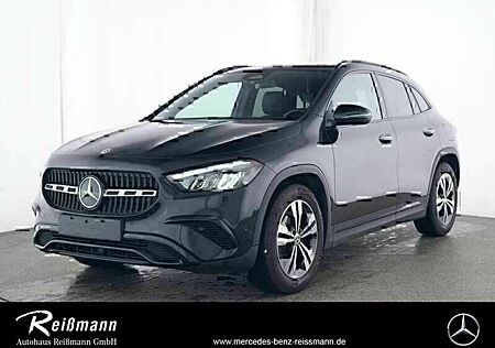 Mercedes-Benz GLA 180 Night, Lordose, Hands free,Panorama, AHK