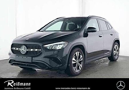 Mercedes-Benz GLA 180 Night, Lordose, Hands free,Panorama, AHK
