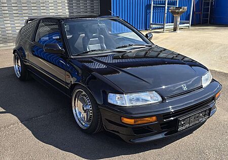 Honda CRX EE8 Vtec im 90er Tuning Look & Traumzustand