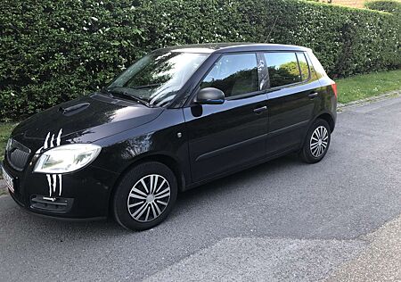 Skoda Fabia 1.2 HTP Sedan Classic