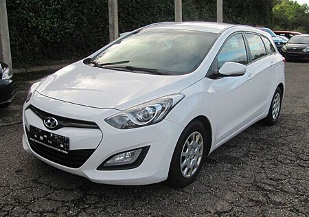 Hyundai i30 CW 1.6 CRDi Klimaautomatik/PTS/Tempomat