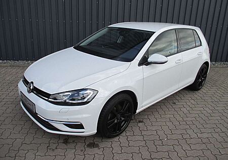 VW Golf Volkswagen VII Lim. Highline TSI 92kw 6-Gang, AHK,NAV