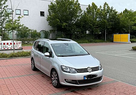VW Sharan Volkswagen 2.0 TDI DSG Highline Pano Dach R- kamera .uvm