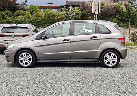 Mercedes-Benz B 200 AUTOMATIK (PDC v+h/SHZ/XENON/T-LEDER/NAVI)
