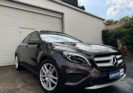 Mercedes-Benz GLA 200 CDI PANORAMA PDC NAVI