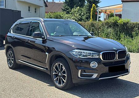 BMW X5 3.0d X-Drive Pano Head UP R-Kamera AHK LED