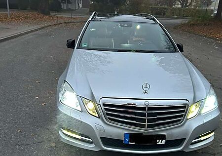 Mercedes-Benz E 350 T CDI DPF BlueEFFICIENCY 7G-TRONIC