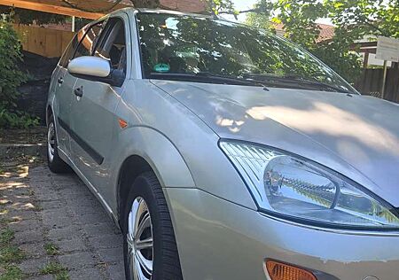 Ford Focus gebraucht kaufen Ford Focus Turnier Ghia