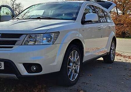 Fiat Freemont 2.0 Multijet 16V DPF Automatik TÜV Allrad Lounge