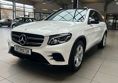 Mercedes-Benz GLC 300 4Matic AMG-Line Pano Totwinkel uvm.