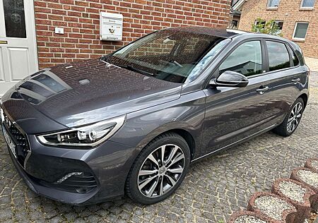 Hyundai i30 Diesel 1.6 CRDI YES! Plus