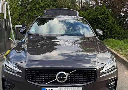 Volvo S60 B5 AWD Mild-Hybrid