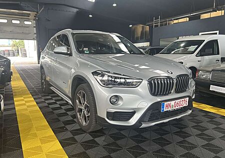 BMW X1 xDrive 20 i xLine,Rüchfahrk.,Panorama,Leder