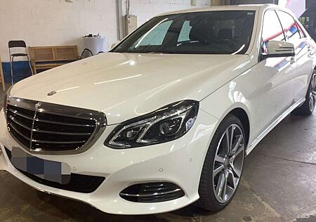 Mercedes-Benz E 400 V6 CGI Elegance*Traumhaft*Kamera*H&K*Nappa