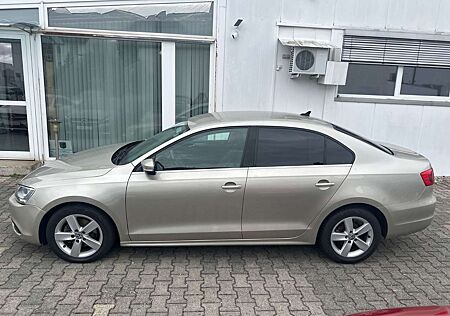 VW Jetta Volkswagen 2.0 TDI DSG Comfortline*Navi*Leder*Garanti