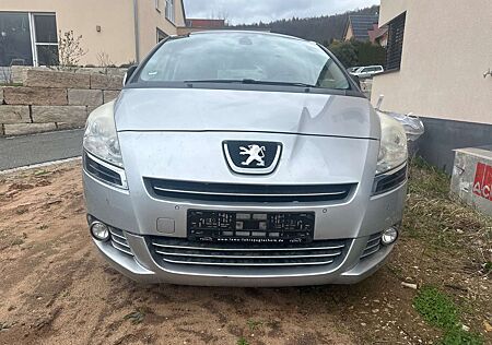 Peugeot 5008 e-HDI FAP 115 EGS6 Stop