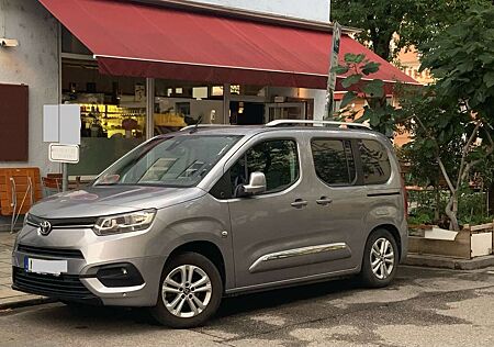 Toyota Pro Ace Proace City Verso 1.2 Turbo L2 Team Deutschland