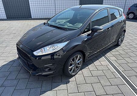 Ford Fiesta ST-Line "8 Fach Neu Bereift"