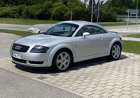 Audi TT Coupe 1.8 T quattro APP Handschalter