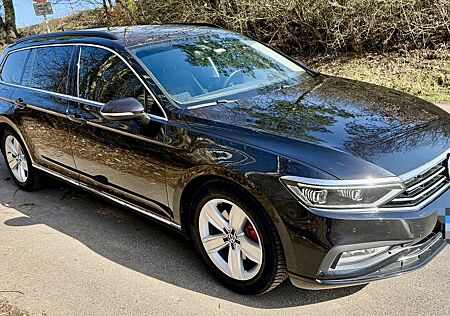 VW Passat Variant Volkswagen 2.0 TDI SCR DSG Business Matrix